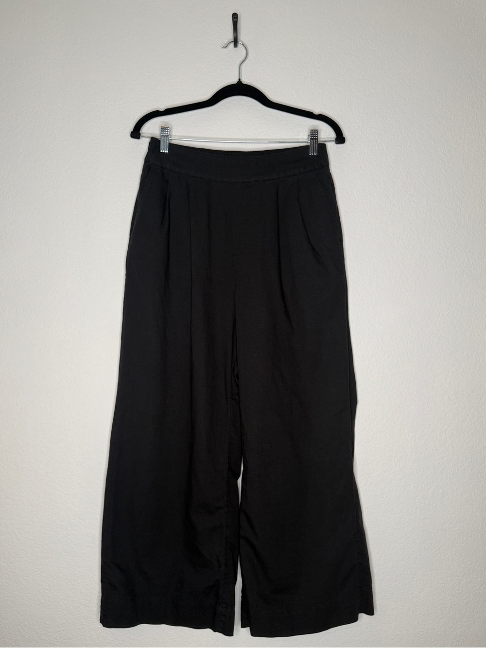 Pact Black Wide-Leg High-Rise Cropped Pants Size M